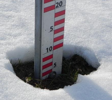 osnovi terenskih opazovanj snežnih razmer (podatki o lastnostih