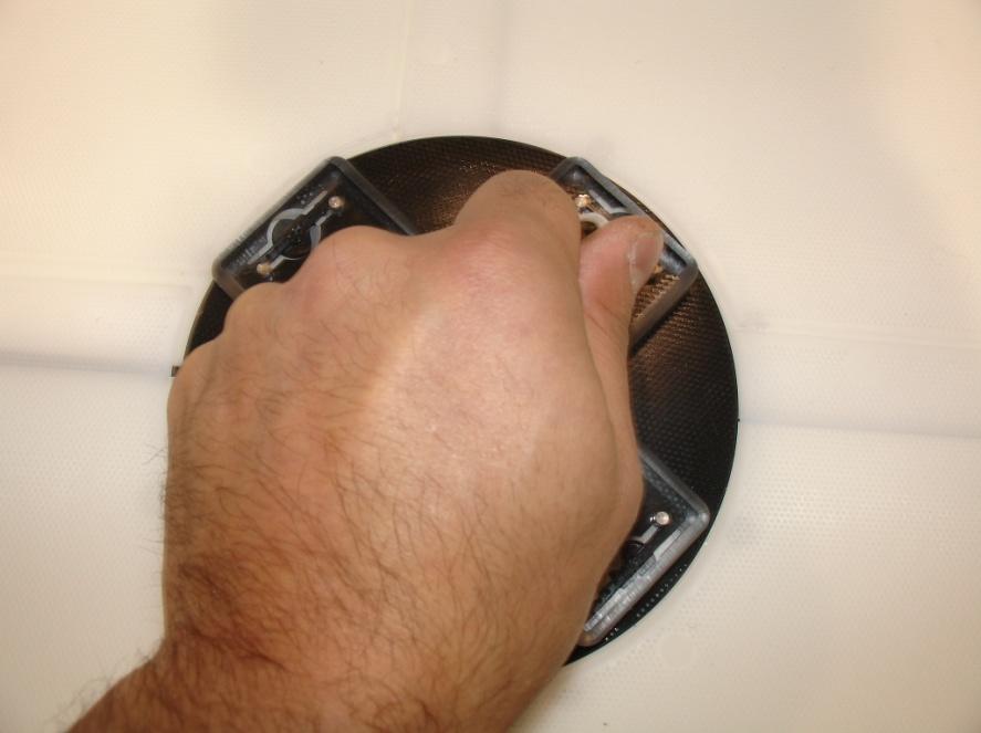 Disc in pre-lock position prior to using the Disc Locker.