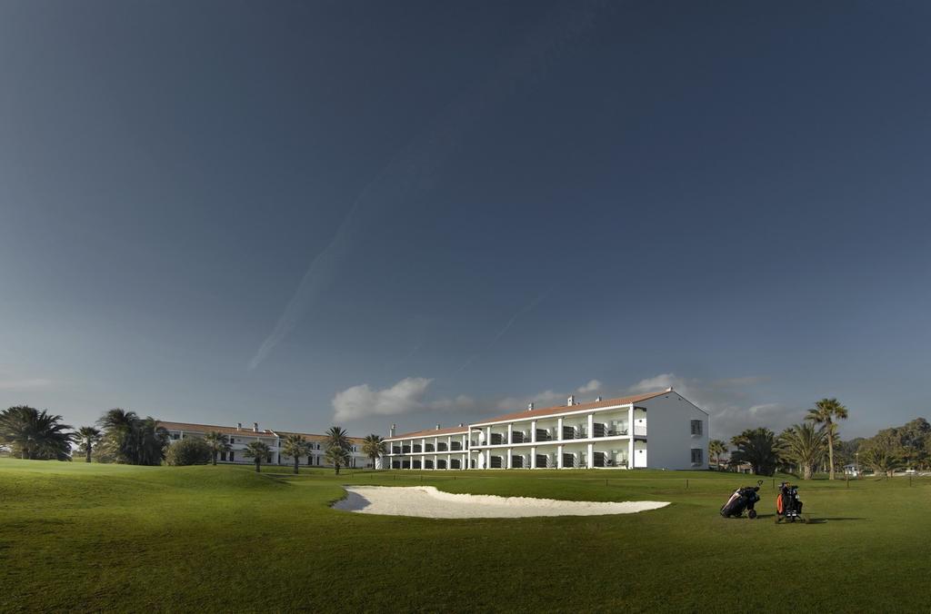 Parador de Málaga Golf Take note of these tips to not get bored on the airport layovers coming to Spain.