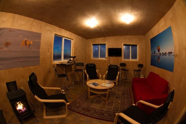 photographs. Allowing for a maximum of eight guests, the Polar Bear Cabins create a private and intimate polar bear viewing experience.