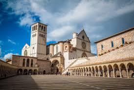 DAY 3 Driving to Florence, stop to Assisi where you can explore this tiny town, surrounded by walls built in the middle ages, at your own