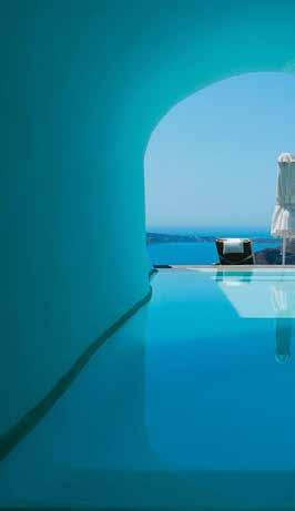 Suites and villas in a landscape of more than 2000 square meters provide a sensorial experience of