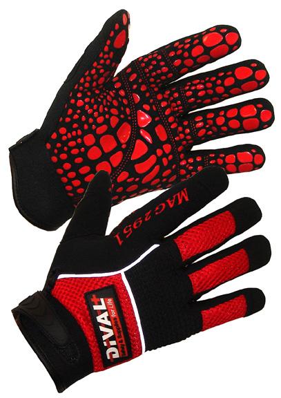 G-Grip anti-slip traction palm patches ensure an effortless and secure grip. Customized with DiVal logo.