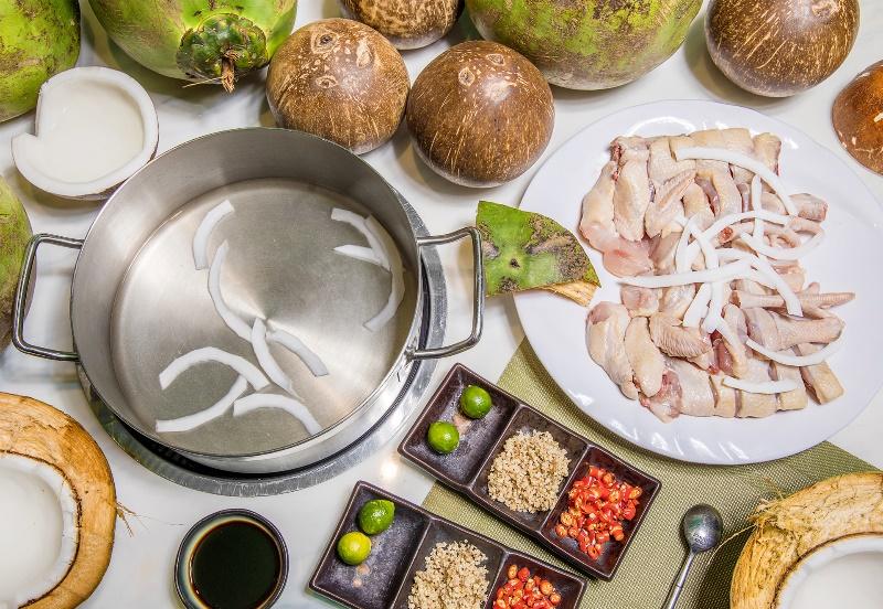 Due to its tropical weather, Hainan is also great for a variety of exotic fruit including banana, lychee, coconut, dragon fruit, guava, pineapple, mango, papaya and longan.