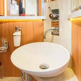 HYMER B-SL 7 Bathroom comfort Generously and conveniently designed bathrooms with a touch