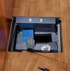 The small but very robust safe is firmly screwed to the floor of the vehicle and occupies one entire floor compartment.