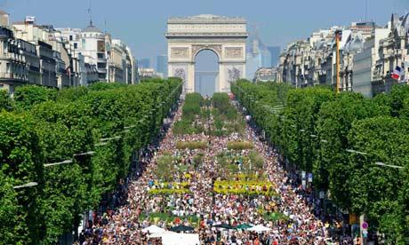 15:30 Panoramic City Tour of Paris L Arc de Triomphe The world s most