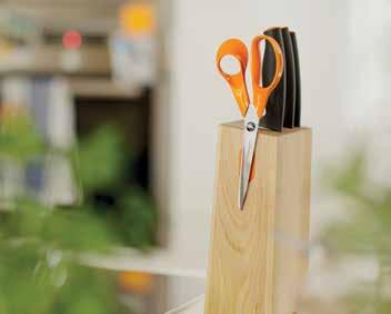 Service and care Scissors The handles of all Fiskars scissors are injection-moulded directly onto the blades.