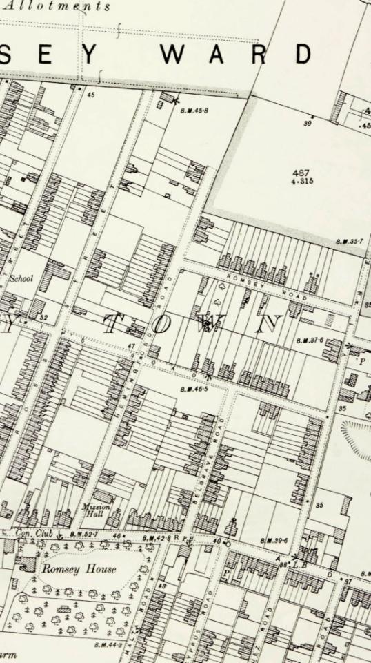 1903: Hemingford Rd Between 1897 & 1910 94 houses houses were built in Hemingford Rd.