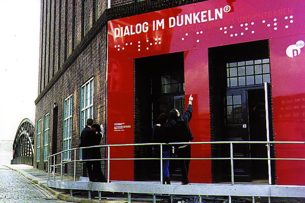 21 Dialog im Dunkeln exhibition to explore the