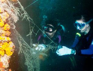 One of the aims of the Hiyoshi Maru wreck clean-up was to highlight the significant threat posed by marine debris on ocean environments and eco-systems.