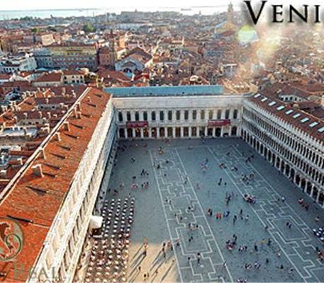 VENICE - OCTOBER 10 Page 10 of 29 9:00 AM 3 hr Sightseeing Walking Tour in Venice with Private Guide = VOUCHER #3 Your guide will meet