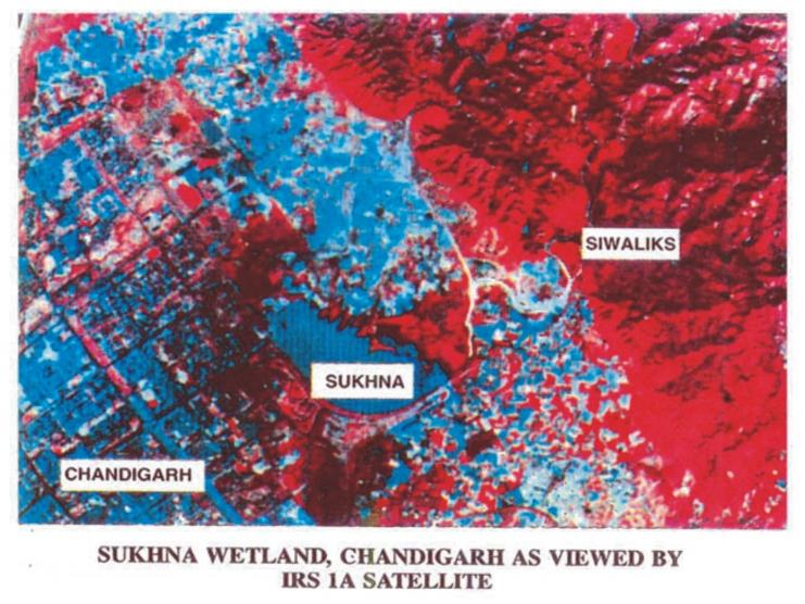 Fig. 4.12 Satellite Image of Sukhna Lake Fig. 4.13 Monitoring of water spread/aquatic vegetation and turbidity of Sukhna Lake A YEAR: 1967 DATA: SOI TOPOSHEET WATER SPREAD 150 ha.
