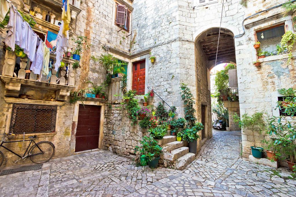 Your journey will continue through Dalmatia where you will have guided tours of historical cities Šibenik, Zadar, Nin, Trogir and Split.