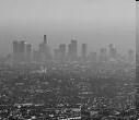 Determinante naravnega okolja a) Zrak: človeška aktivnost => ogromne količine plinov, prašnih delcev v ozračje vpliv na zdravje tanjšanje ozonske plasti segrevanje ozračja 100 mio ljudi letno zboli