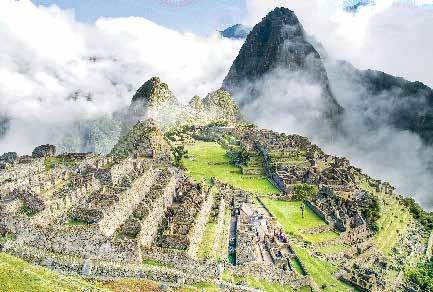 GALÁPAGOS + AN EXTENSION TO MACHU PICCHU & PERU S LAND OF THE INCA 16 DAYS/15 NIGHTS ABOARD NATIONAL GEOGRAPHIC ENDEAVOUR II The mystical stone ruins of the Inca, Machu Picchu.