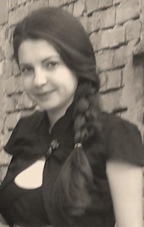 Biografija Tanja Maličević je rođena 20.04.1987. godine u Novom Sadu. Osnovnu školu Đura Jakšić u Čurugu je završila 2002. godine. Zatim je upisala medicinsku školu 7.