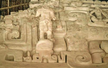 This archaeological site, mentioned as early as the nineteenth century by the first explorers and travelers who passed through the Yucatán peninsula, among them, Désiré Charnay in 1886, only began to