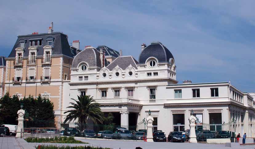 Practise surfing on the beaches at Biarritz. Enjoy the fine, palatial architecture of Biarritz. The historical centre of Bayonne.