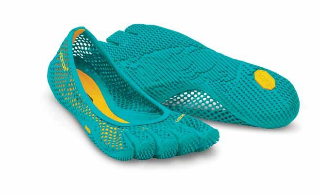 FIVEFINGERS KMD Sport LS FITNESS FIVEFINGERS CVT LS CASUAL Circular lug pattern for grip during lateral movement IMEVA outsole for a light and comfortable feel Heel flips down to convert to a slip