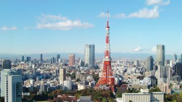 16:00 l) Tokyo Tower (Photo Spot) Not Enter Standing 333 meters high in the center of Tokyo, Tokyo Tower is the world's tallest, self-supported steel tower and 13 meters taller
