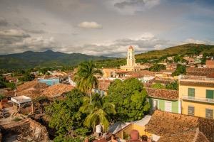Visiting develping cuntries can be eye-pening and life-changing, and hpefully visiting Cuba is bth.