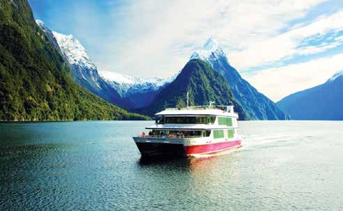 Crossing into the Fiordland National Park, discover a landscape forged by the rapid retreat of glaciers.