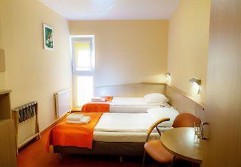 per person 32 32 e-mail: krk@systemhotels.pl web: http://www.quality-hotels.