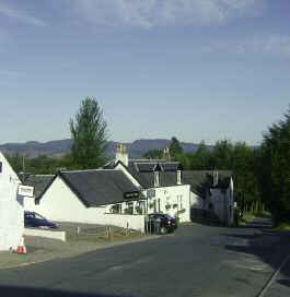 The community is made up of the parish of Strachur (including St Catherines and Glenbranter) and Strachlachlan (including Leachd, Newton and Leanach).