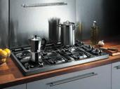 24 25 36-INCH GAS RANGE 36-INCH DROP-IN GAS COOKTOP This is the original Professional Series model that established the name of Bertazzoni in North America.