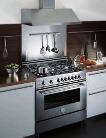 The oven has a balanced air-flow fan to provide even heat distribution for single and multi-level roasting and baking.