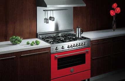 COLOR IN YOUR KITCHEN 32 33 Colors for the Bertazzoni Professional Series serve your design sense and your kitchen décor exactly.
