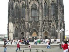 We continue to COLOGNE, the biggest city on our tour and on the Rhine.