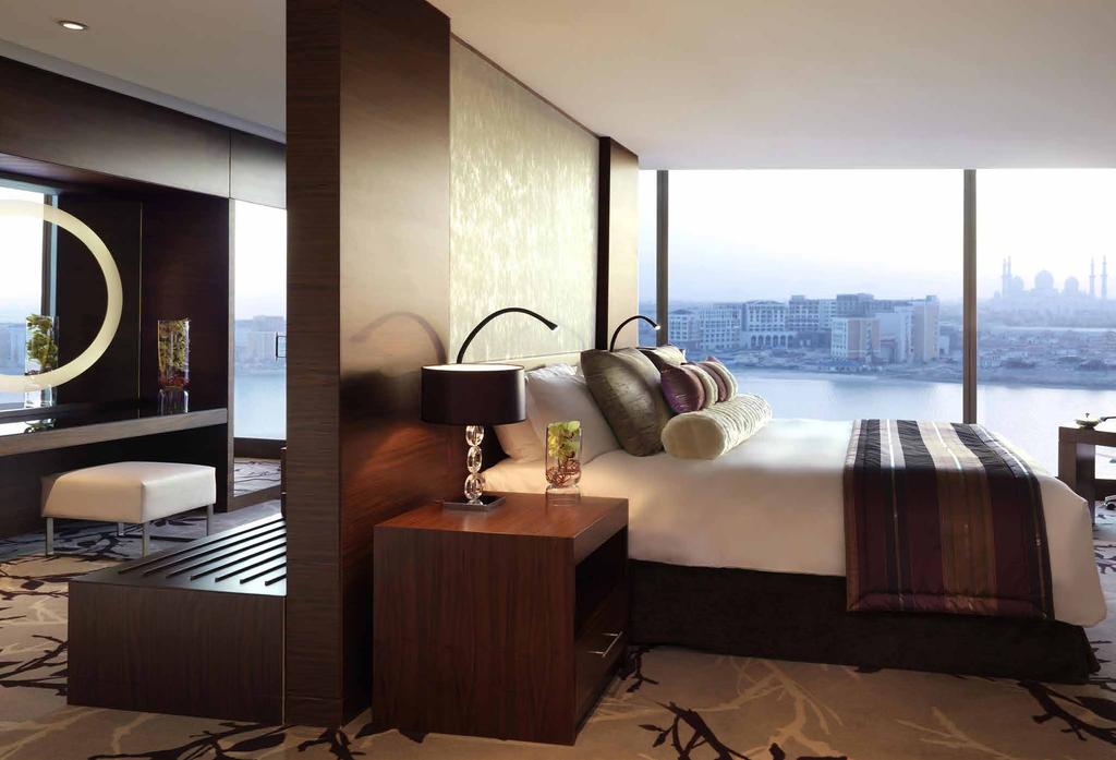 FAIRMONT GOLD, A WORLD APART 2 floors dedicated to Fairmont Gold rooms and