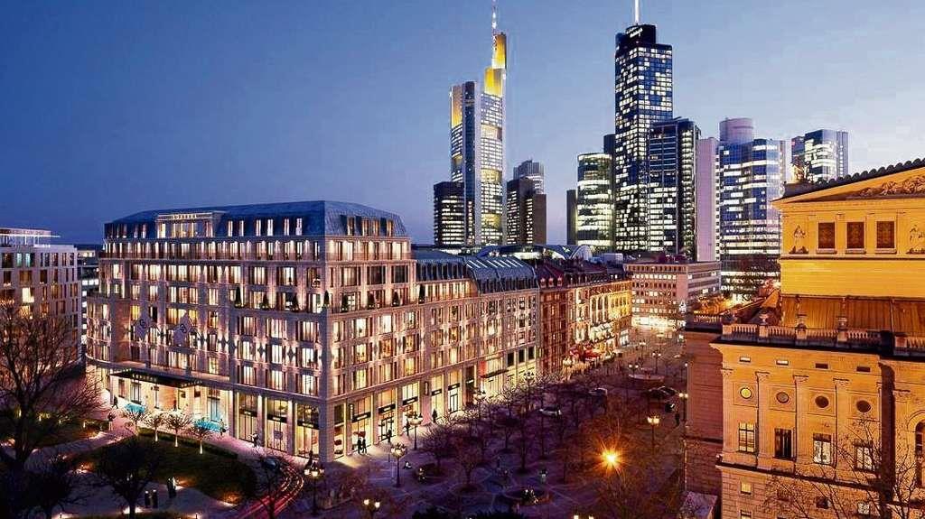 The Location Situated in Opernplatz, just a ten-minute walk from both the Frankfurt Opera and the Liesl-Christ-Anlage park, the Sofitel Frankfurt Opera enjoys an ideal location in the most