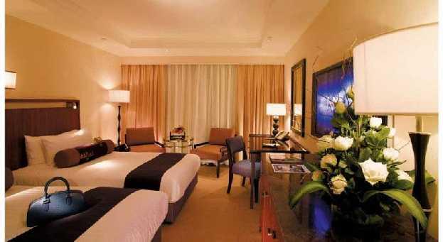 Accommodations: Beijing The Peninsula Beijing Centrally located in Wangfujing Shopping District, The Peninsula Beijing offers 5-star accommodations with city views, free Wi-Fi and a flat-screen TV.