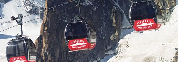 Mechanical Lift High altitudes = cable cars, we all know that! You can take one of the highest in the world, the one on the Aiguille du Midi. There you ll have an exceptional view from the cabin.