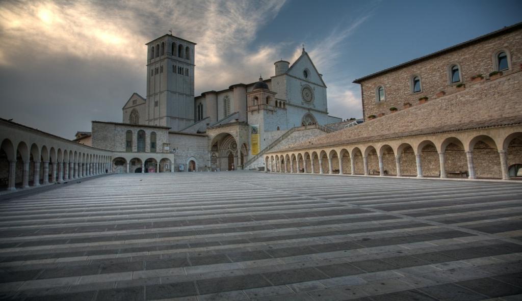 Day 6 In the morning, private transfer from the hotel to Assisi. Visit the city of St. Francis, with the beautiful St. Francis Basilica, decorated with the worldwide famous Giotto s frescoes.
