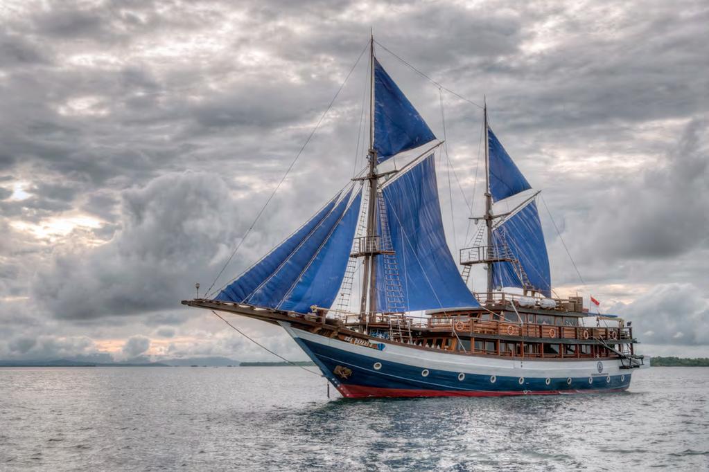 Accommodations KLM Sea Safari 8, with a length of 34m and a beam of 10m, is a spacious liveaboard, ideal for cruising in Indonesian waters.