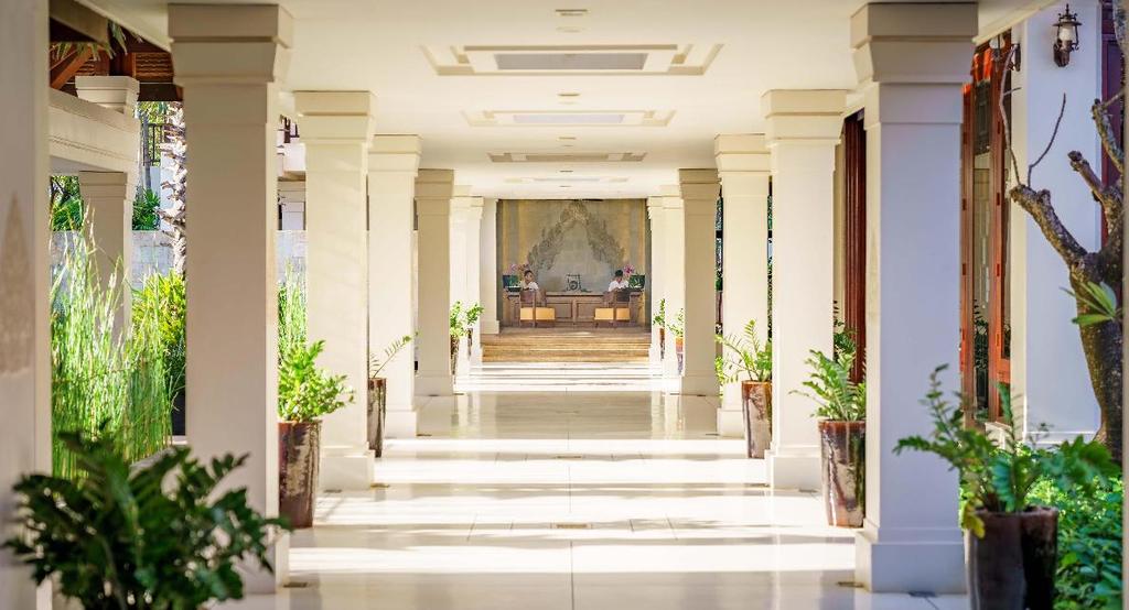 AIRPORT TRANSPORTATION Anantara Angkor Resort is conveniently situated a five minute drive from Siem Reap International Airport, which offers both international and domestic flights.