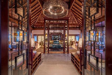 DINING Chi Restaurant & Bar Our signature restaurant serves vibrant Cambodian and pan Asian cuisine with divine flavour pairings.