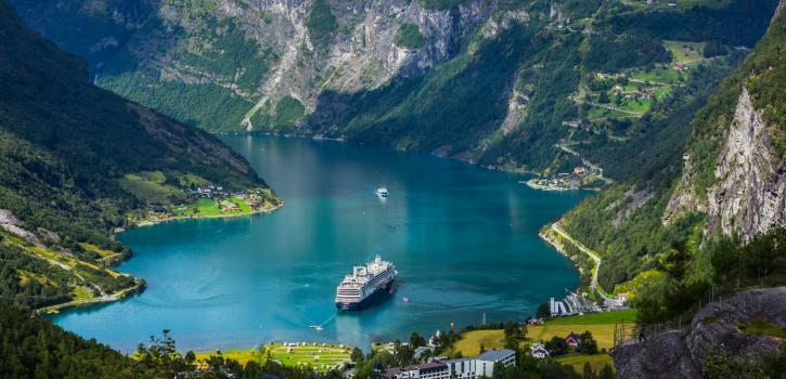 15 DAY Scenic Scandi EERSOT-8 This tour visits: Norway, Finland, Estonia Let us to take your breath away as we travel through