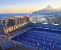 across from Post 5, the best stretch of Copacabana Beach. There are 319 comfortable guestrooms plus a gym, pool, restaurant and 2 bars.