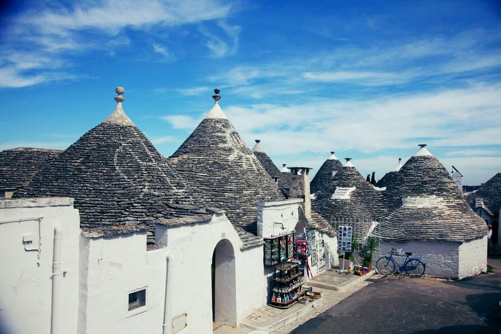 2018 PROGRAM ALBEROBELLO Tour of Sicily, Matera & Apulia From April 3rd to October 23rd departures every Tuesday 9 days / 8 nights in half board Day 1 - Tuesday: PALERMO (hotel in Palermo)