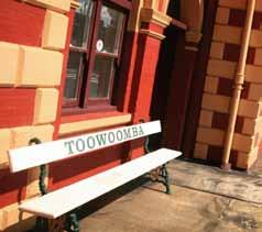 ..2100 Valuable insights into how the Toowoomba Visitor Information MAJOR QUEENSLAND Centre connects with the DESTINATIONS local community TO to foster its growth QUEENSLAND REGIONS and development.