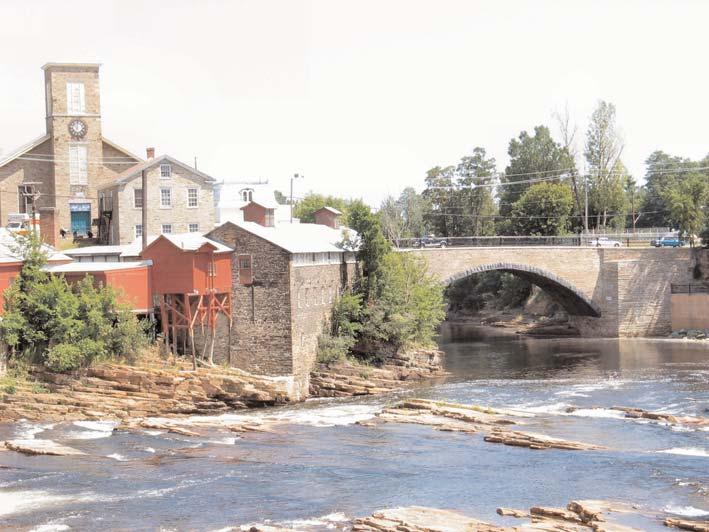 A walk through historic Keeseville Words and pictures by Lee Manchester, Lake Placid News, October 8, 2004 A group of about 30 tourists took a stroll last Thursday afternoon through the history of