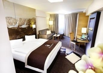 With a very friendly and comfortable atmosphere, the hotel offers its visitors all the convenience of a 4-star business hotel.