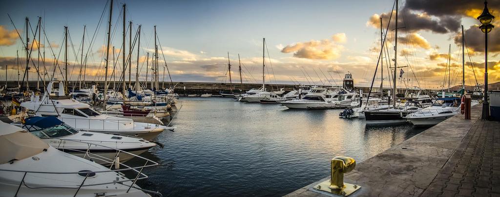19 TH OCTOBER ARRIVAL 1700 PUERTO CALERO Puerto Calero Marina, on Lanzarote s warm and sheltered southern coast, welcomes visitors with a scenic waterfront and engaging variety of restaurants and