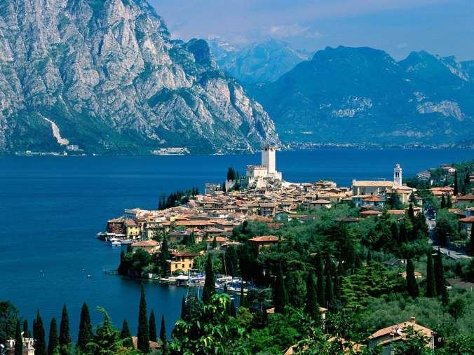 Italy Lake Garda in One Hotel Bike Tour 2018 Individual Self-Guided 7 days/6 nights Amazingmaterial.com Culture, wine and lakes: a perfect mix!