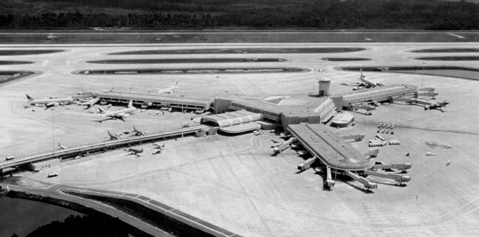 Airside 4 Opened 1990